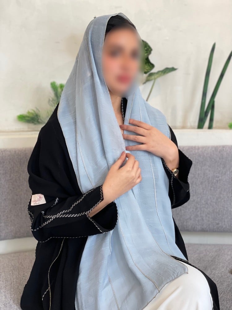 طرحة سماوي واسود