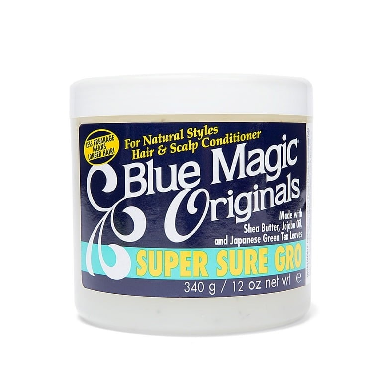 عبوة كريم بلو ماجيك Blue بلقطة توضح قوام المنتج