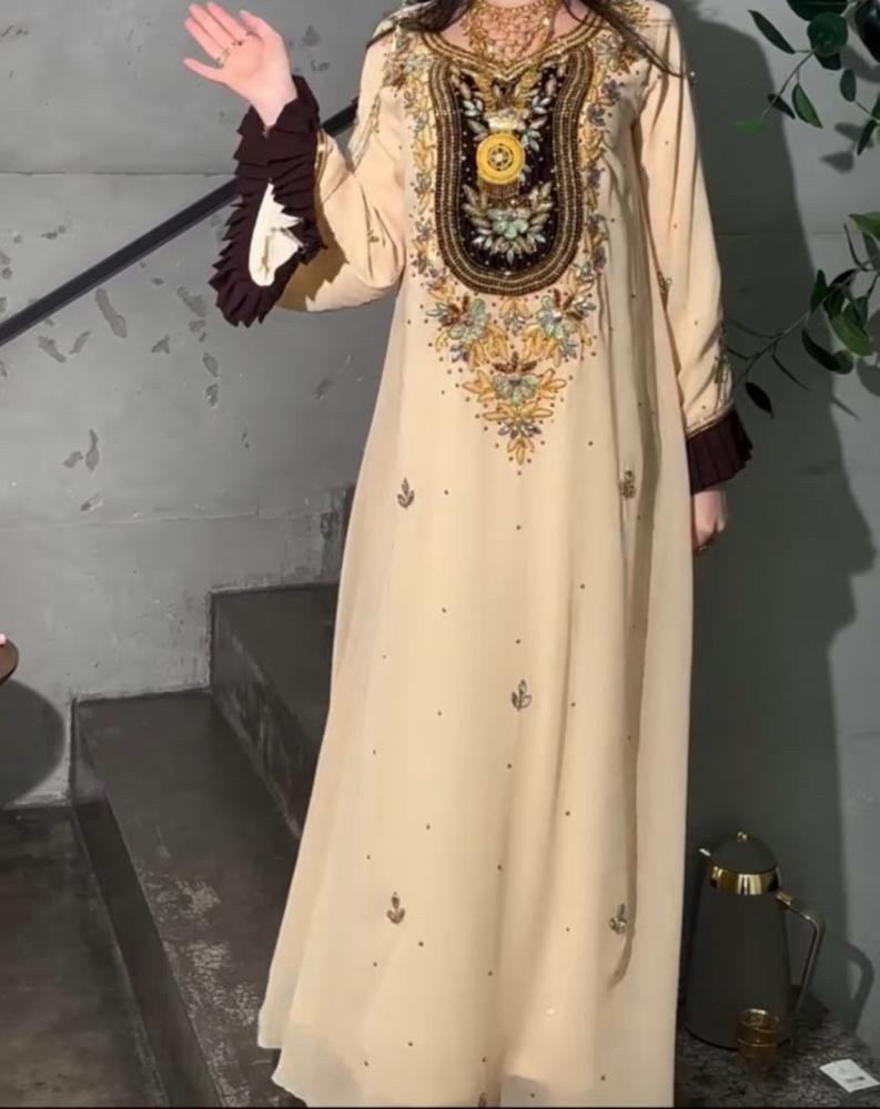 شيفون شك يدوي مع الطرحه