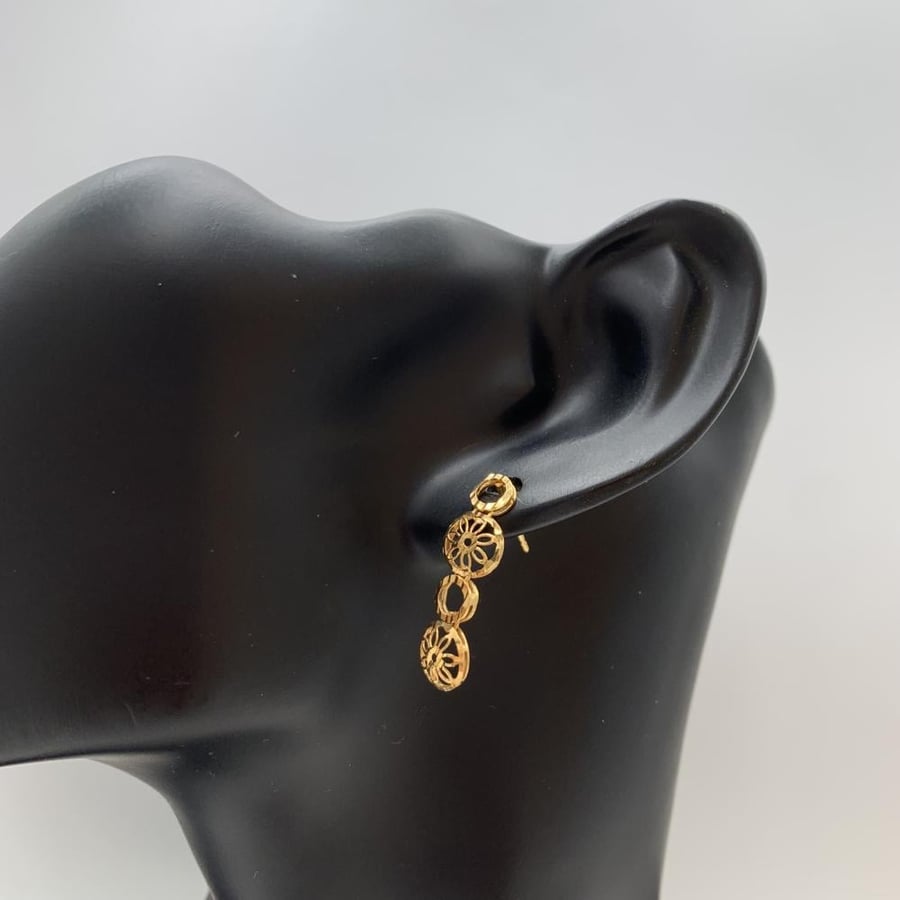 Pure 21-karat gold ring, weight 2.4