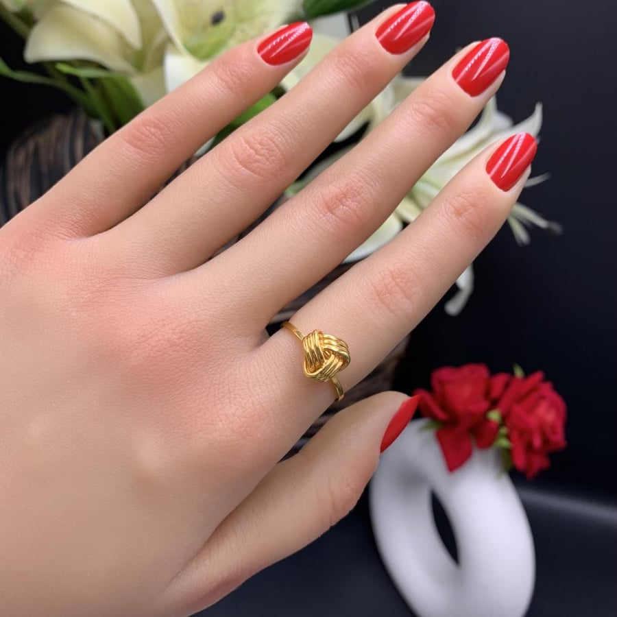 A soft Bahraini ring, 21 karat pure gold