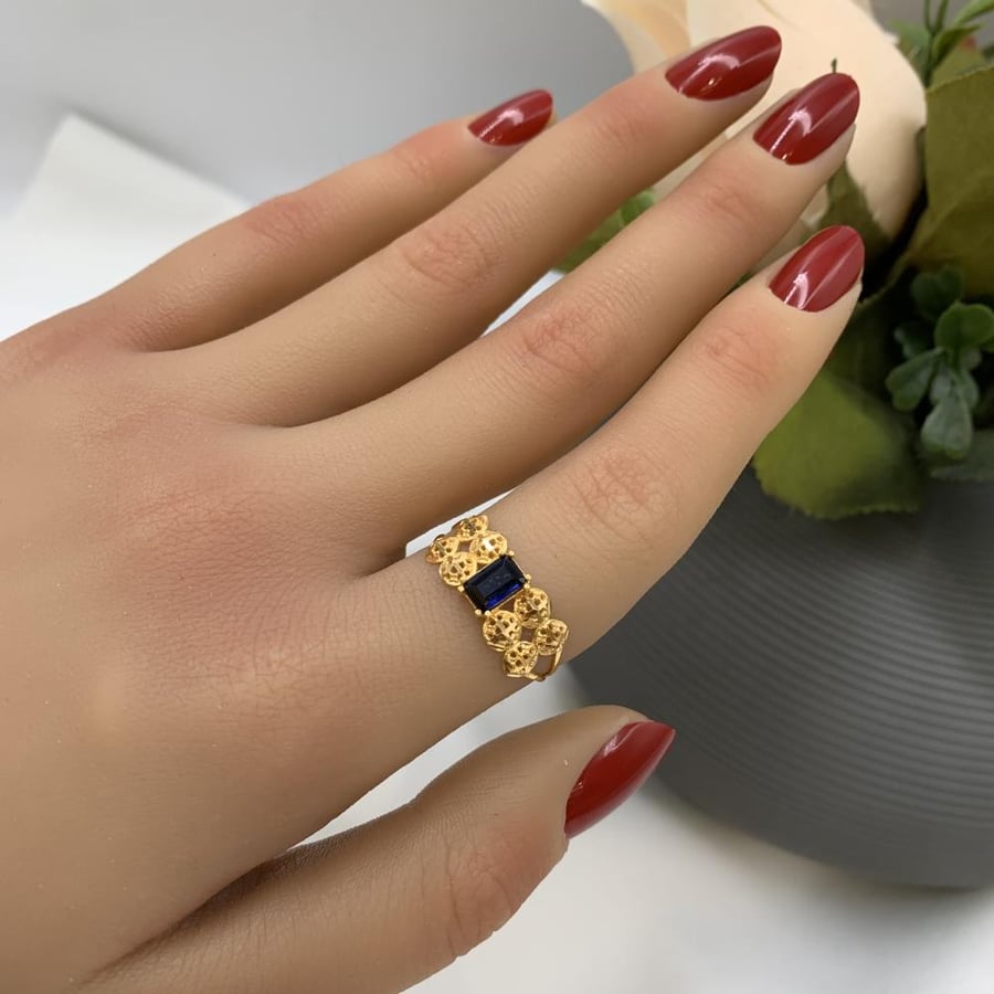 A Bahraini ring in blue color 21 karat