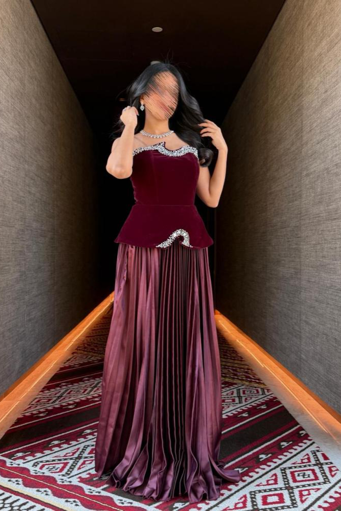 فستان أنوثة الميرلو