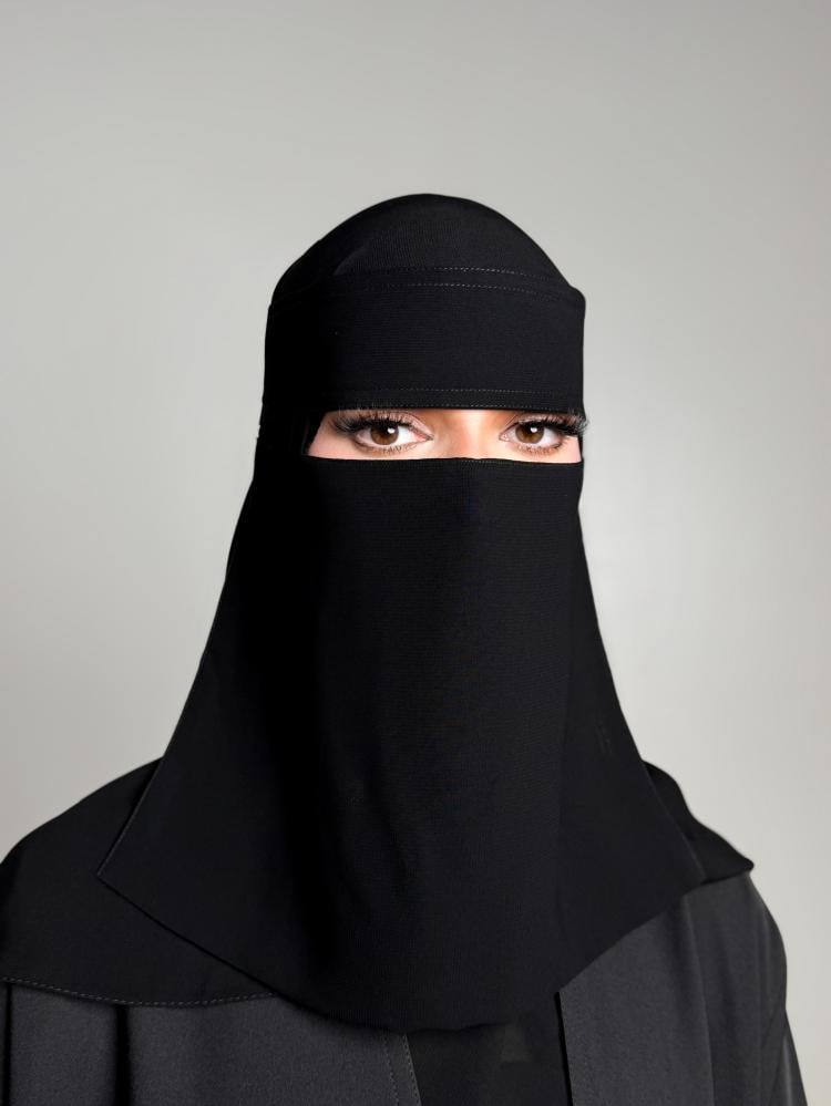 نقاب وسط بمطاط صغير