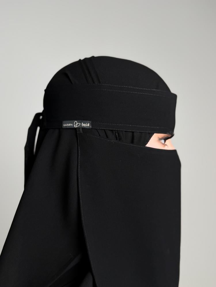 نقاب وسط بمطاط صغير