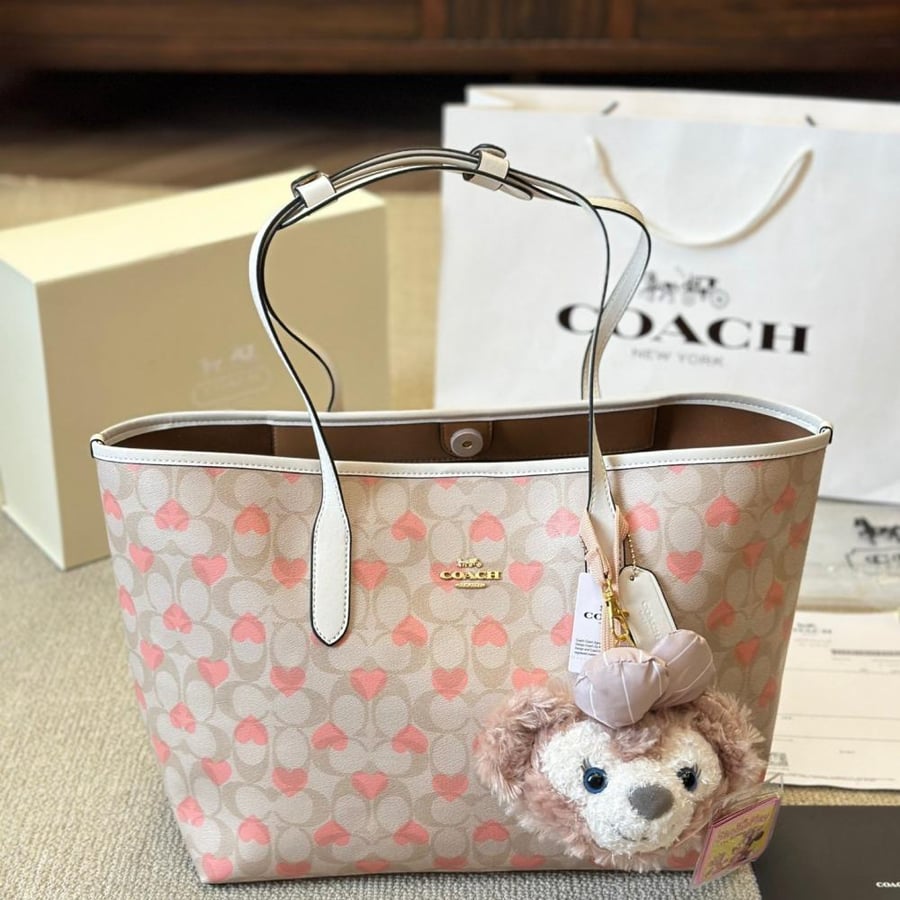 شنطه كوتش Coach