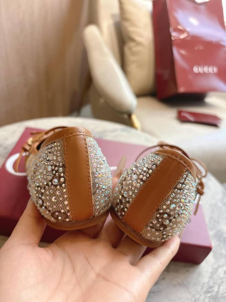 حذاء قوتشي ماستر