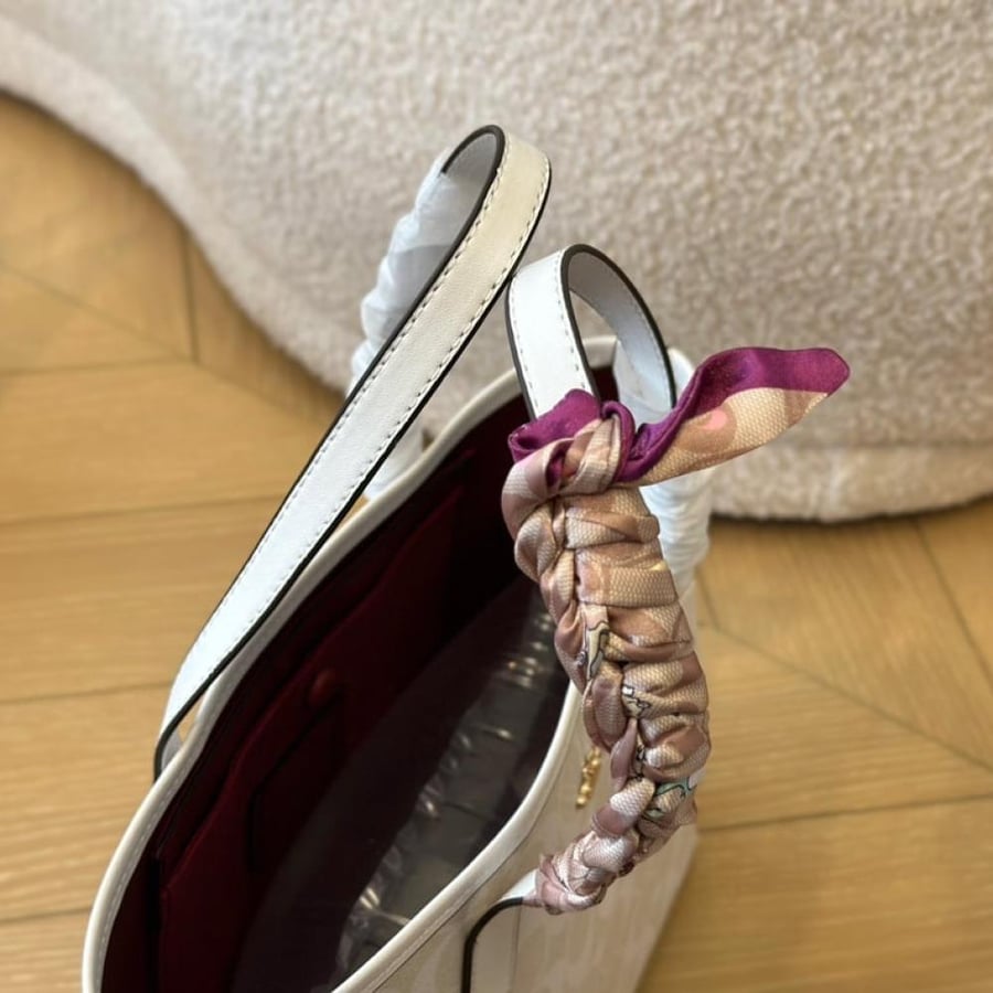 شنطه كوتش Coach