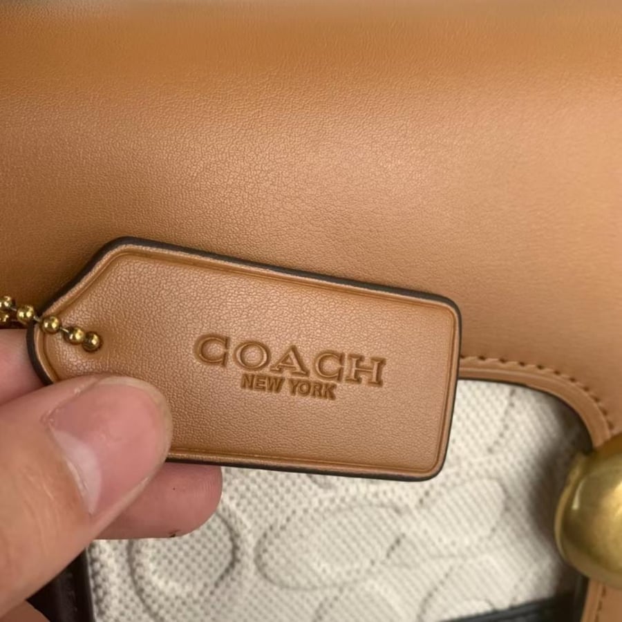 شنطه كوتش تابي Coach
