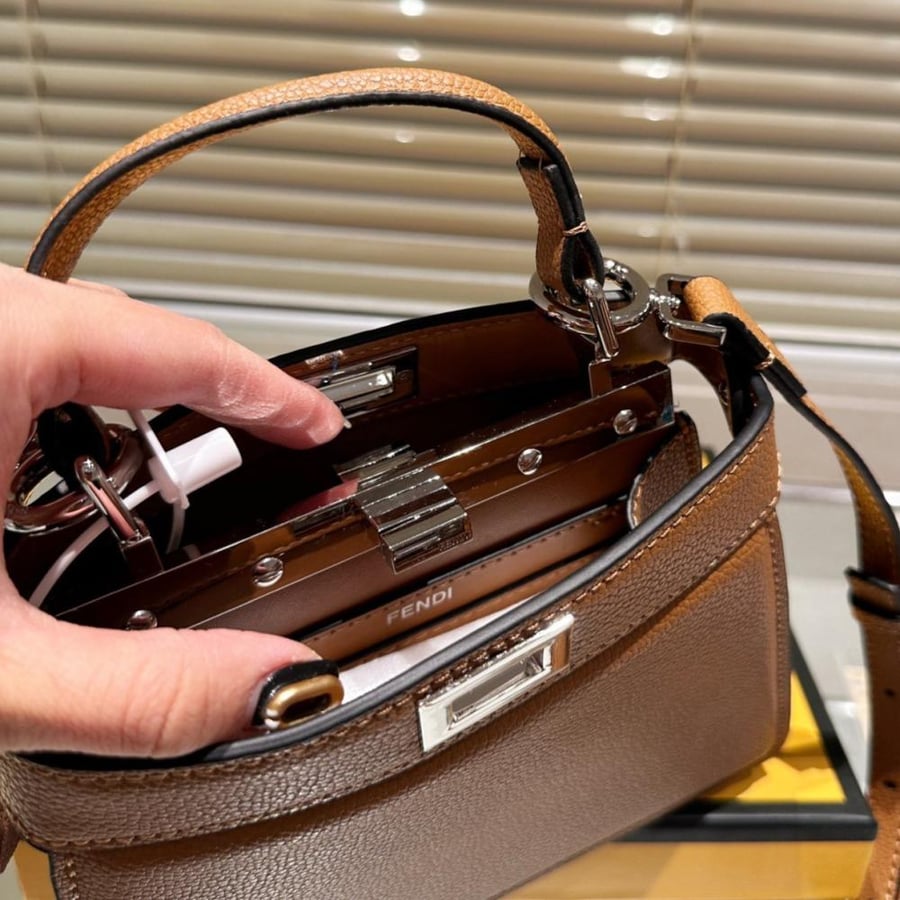 شنطه فيندي  Fendi