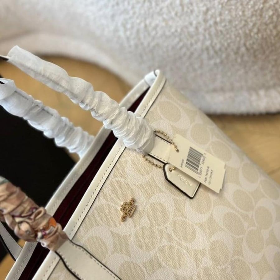 شنطه كوتش Coach