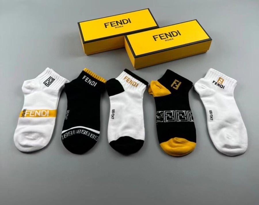 جوارب فيندي Fendi