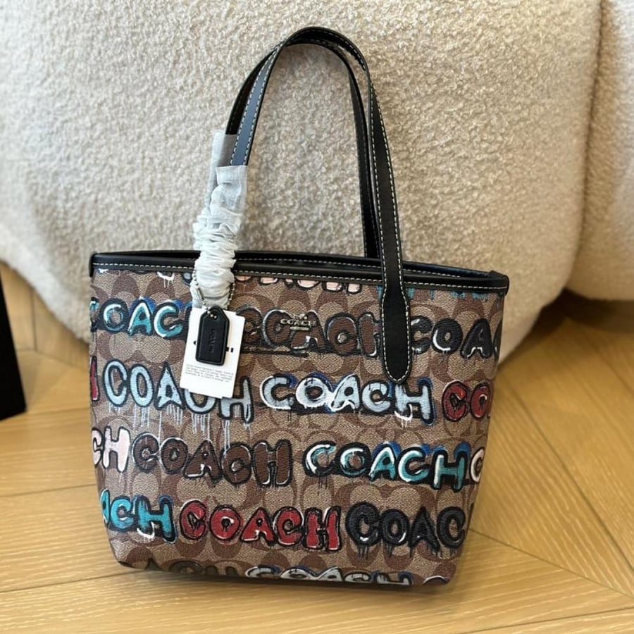شنطه كوتش Coach