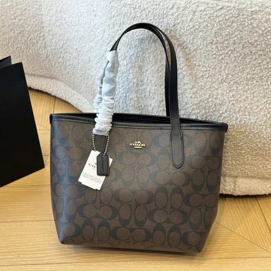 شنطه كوتش Coach