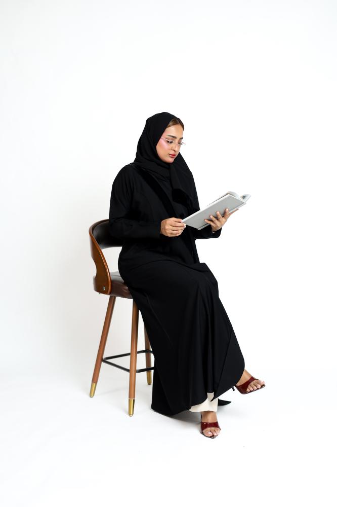 عباية ميلان-كريب صالونه