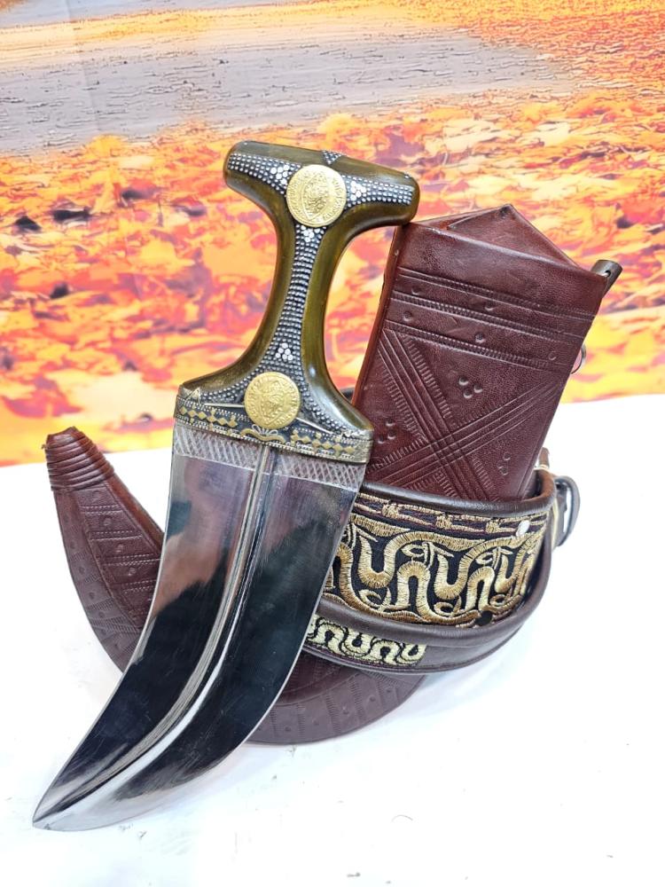 جنبيه شبيه الزراف