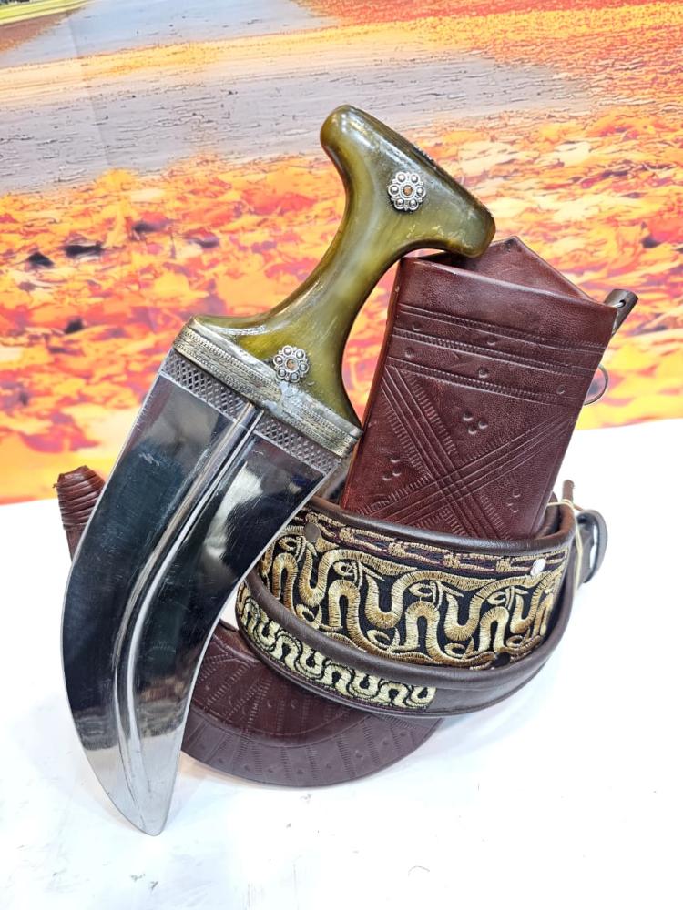 جنبيه شبيه الزراف