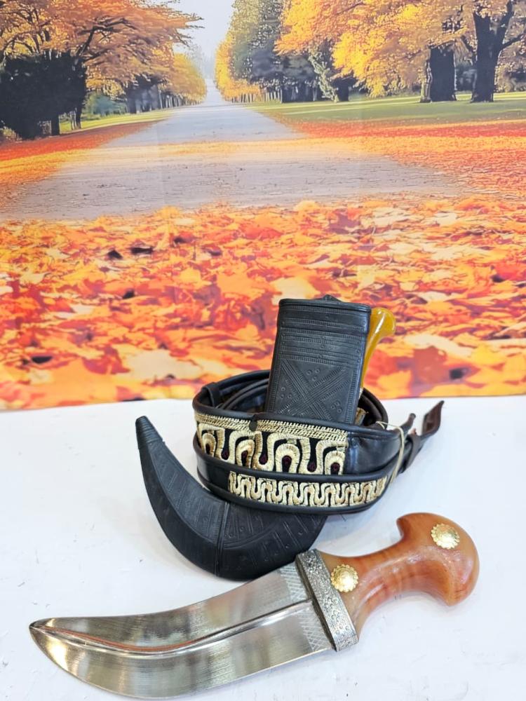 جنبيه مكعب شبيه الزراف