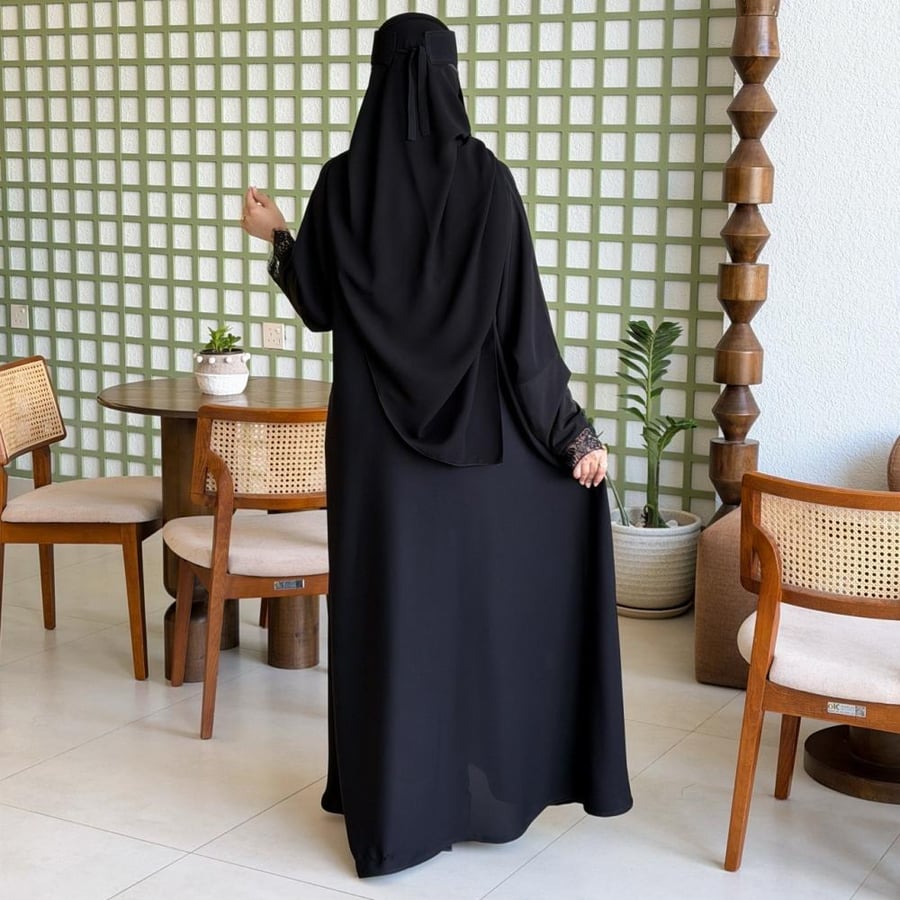 عباية بأكمام استرتش