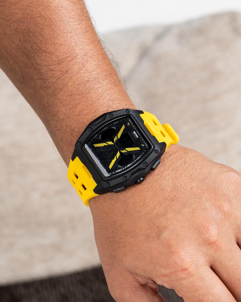 A story of time in an innovative style with yellow color