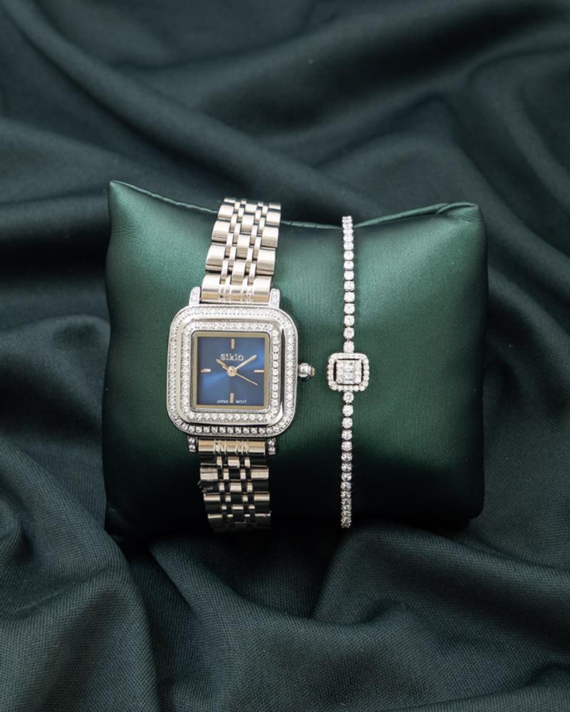 A set for your appearance at occasions that attracts attention to you
