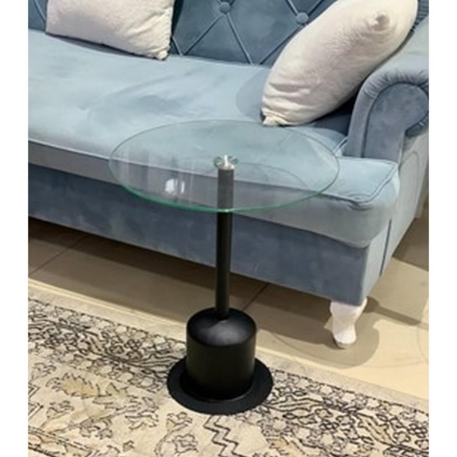 طاولة جانبية