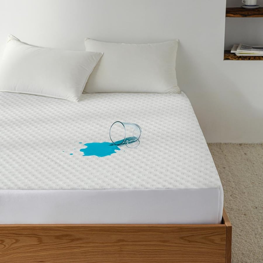 واقي مرتبة محبوك أبيض