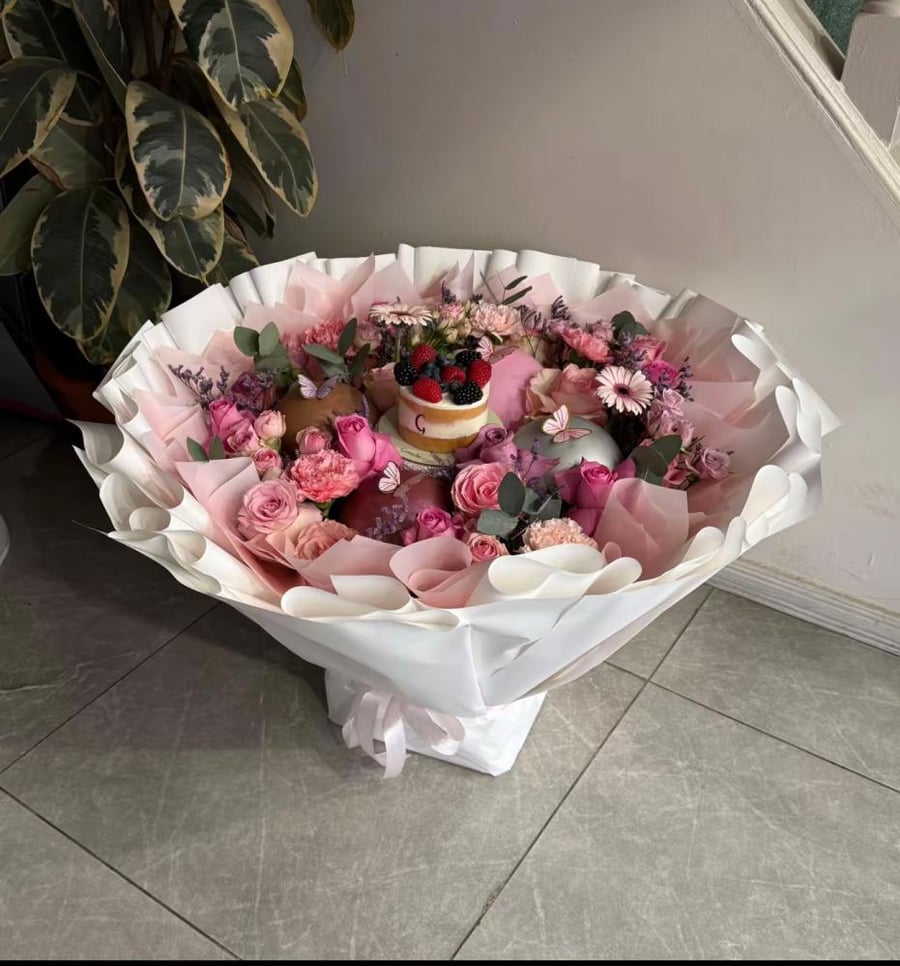Elegant Christmas bouquet ♥️