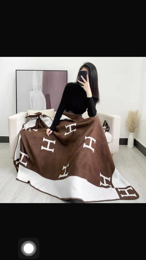 بطانيه مواليد كبيره