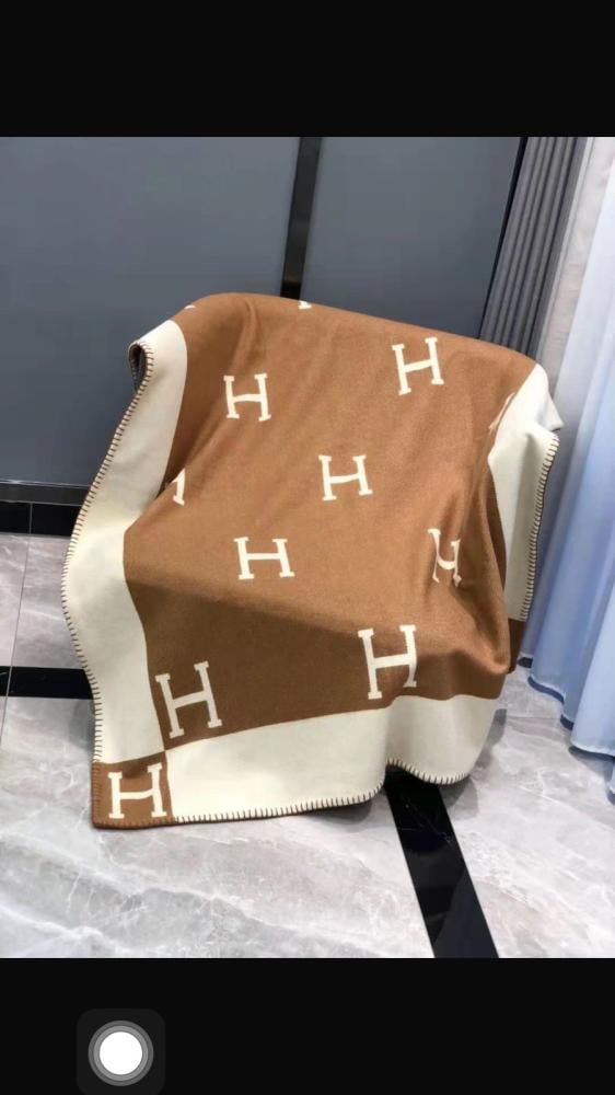 بطانيه هرمز كبيره