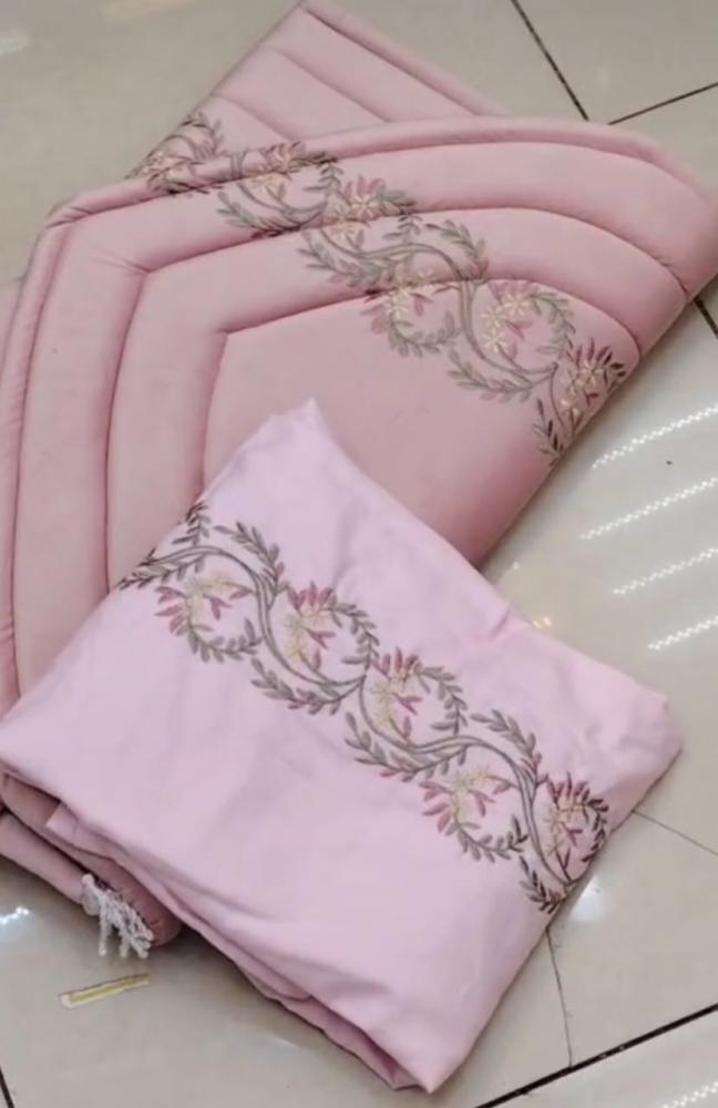 طقم صلاة نسائي فاخر  من متجر جوهره