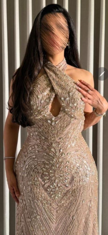 فستان سهره اللون  كاكي تل خرز وكرستال بطانه تفته من متجر جوهره LA
