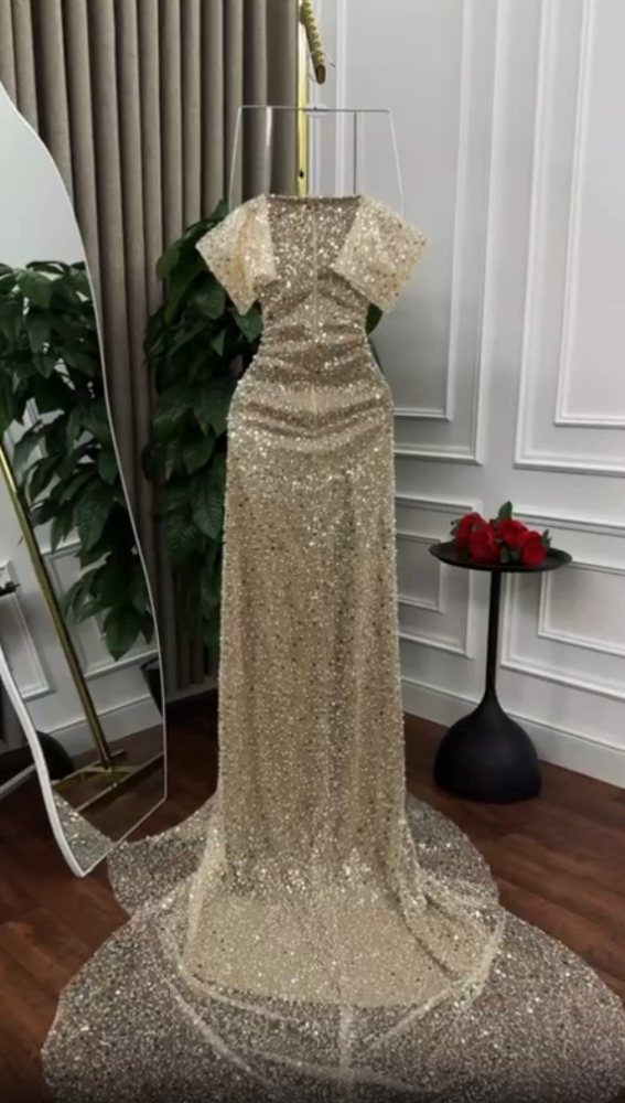 فستان سهره اللون بيج  خامه كردانه   من متجر جوهره  MN