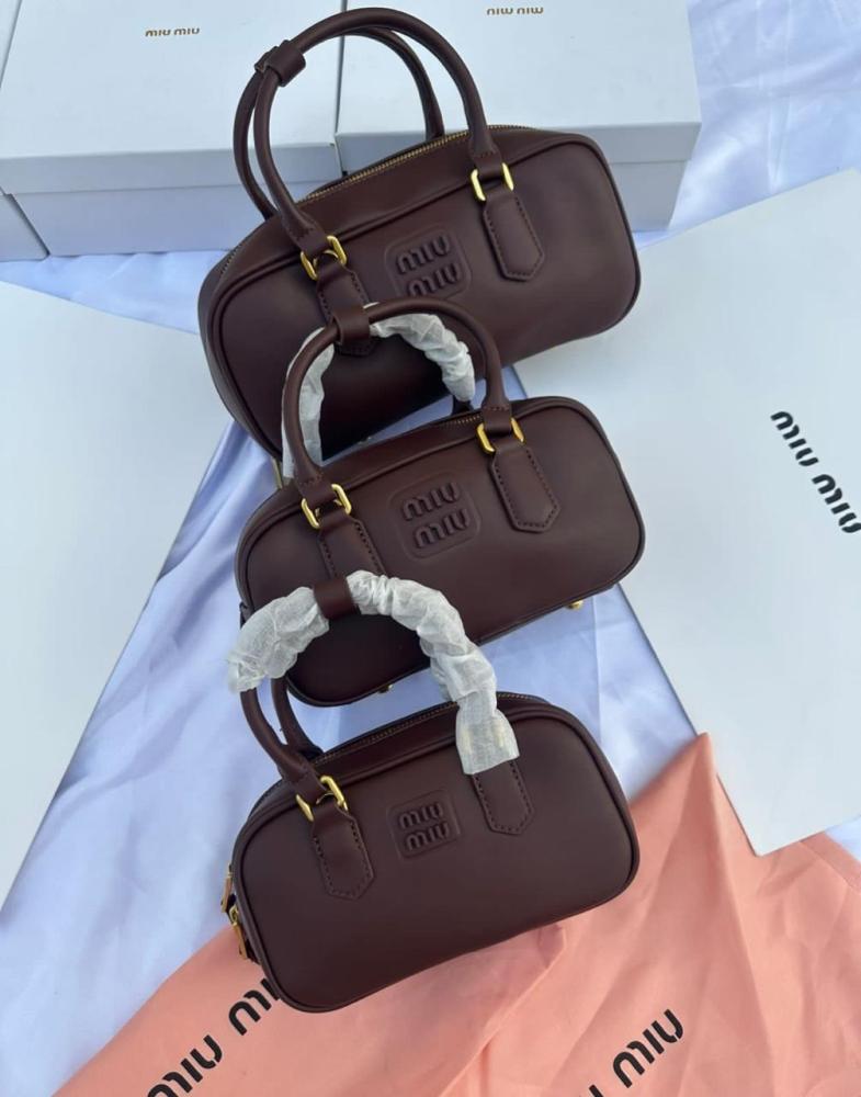 شنط miu miu