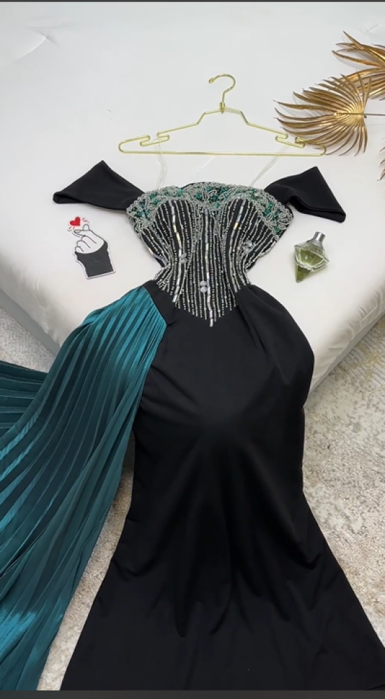 فستان سهره اللون اسود   من   متجر جوهره EF