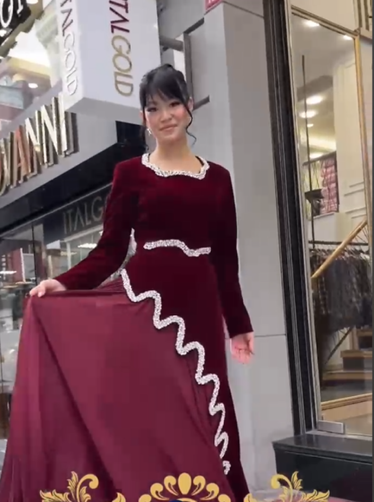 فستان سهره اللون   برغندي و اخضر بترولي جوخ وشيفون كسرات كلوش تطريز يدوي  من متجر جوهره D