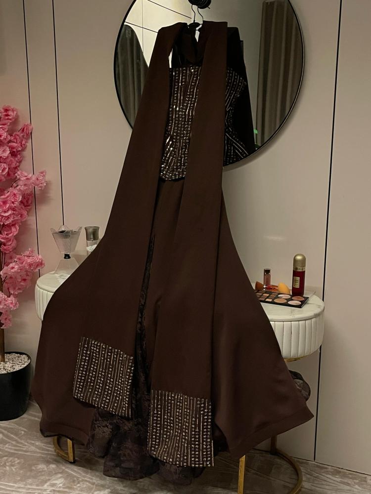 Evening dress in Barbie brown color with beads and lace from Huwara MN store