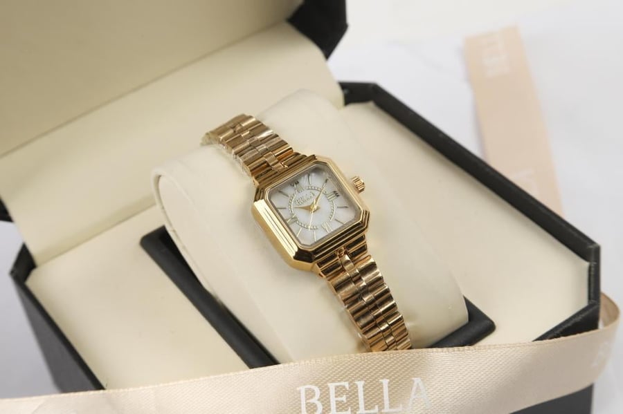 ساعة نسائية ماركةBELLA الفاخره من متجر جوهره