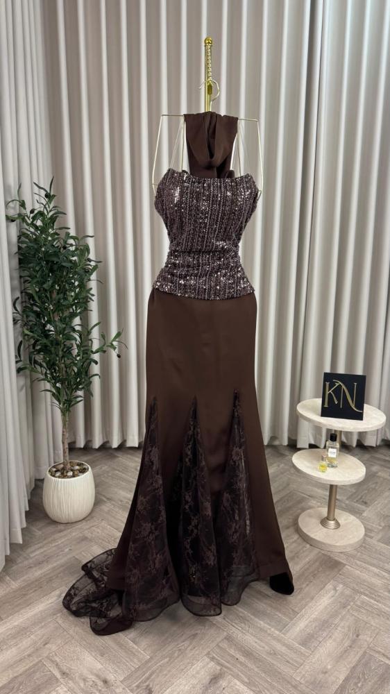 Evening dress in Barbie brown color with beads and lace from Huwara MN store
