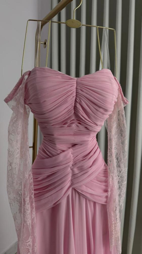 فستان سهره اللون وردي  شيفون  من متجر  جوهره  MN