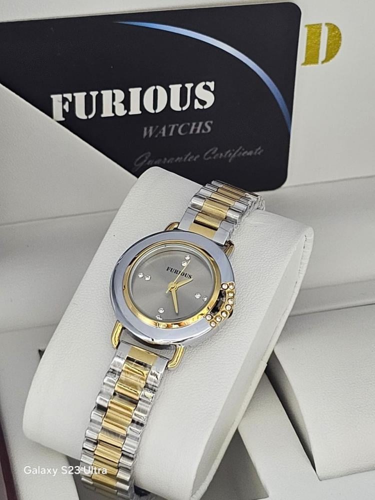 ساعة نسائية FURIOUSمن  متجر جوهره