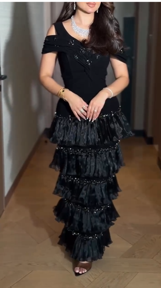 فستان سهره اللون اسود باربي اورجنزا لمعه كسرات بلوسيه وجورجيت  وكلفه سهره من متجر جوهره LF