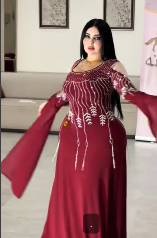 فستان سهره  اللون   برغندي   كريب استرتش من متجر جوهره LV QU