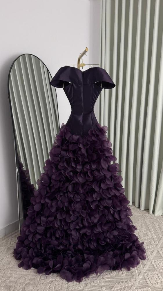 Evening dress in maroon and lilac color, Miyakado and laser orange from Jewel Store MN D