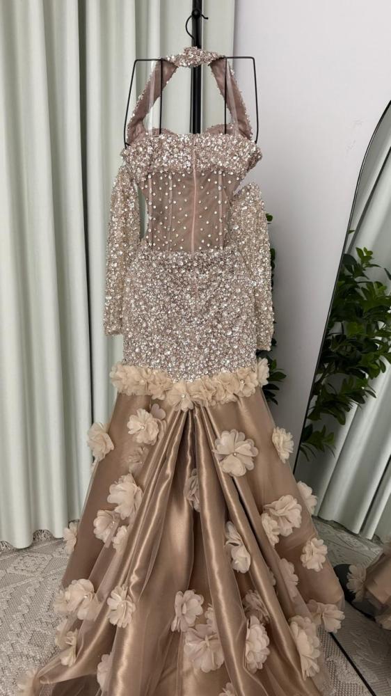 Evening dress in flesh color with beaded embroidery, crystal flower embroidery, cut lace, beaded tulle, tulle, from Jowhara MN D LA store