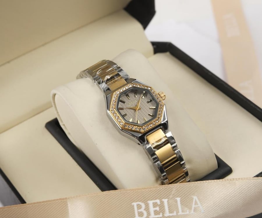 ساعة نسائية BELLA من  متجر جوهره