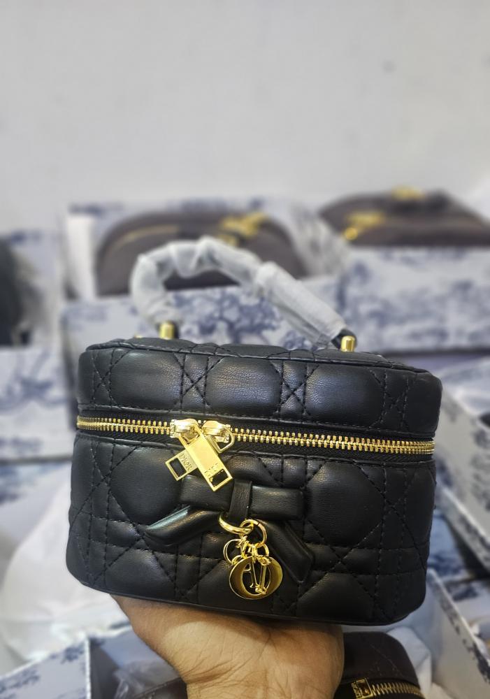 شنـطه ديور من متجر جوهره