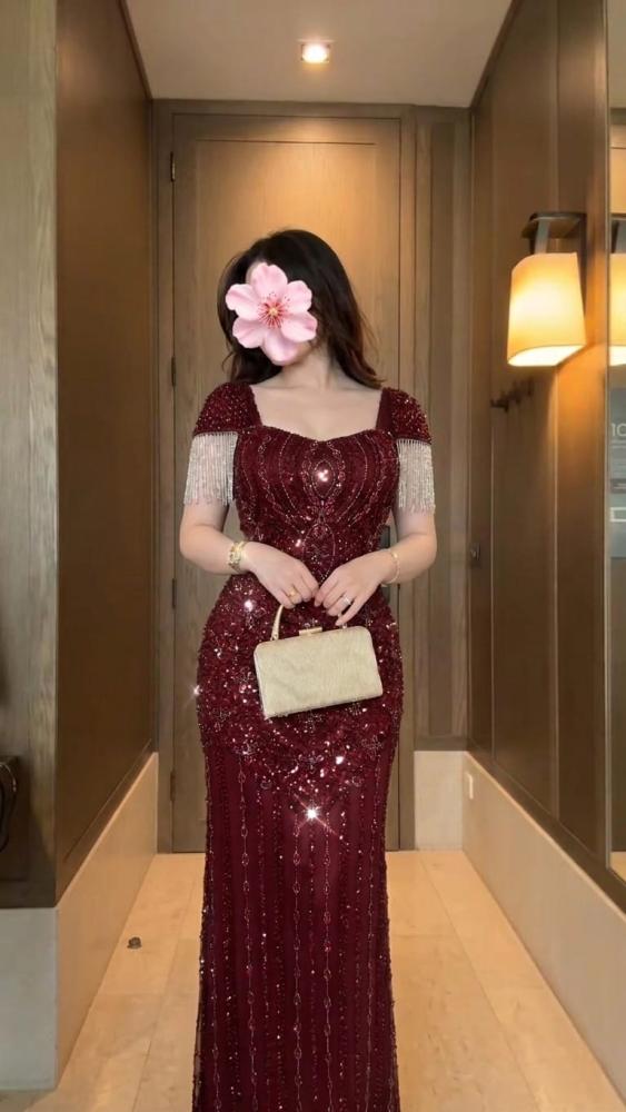 فستان سهره  اللون  لولي  خرز   تل كرستال وخرز بطانه تفته  هدب  من متجر  جوهره  MN  LA