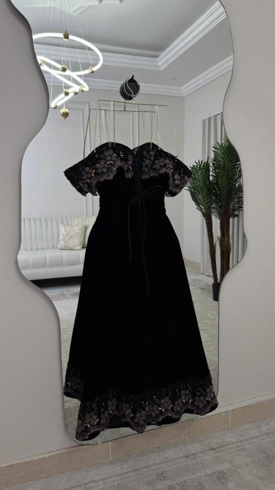 Dress in black color, fabric: taffeta, and embroidery from Jewelry Store MN
