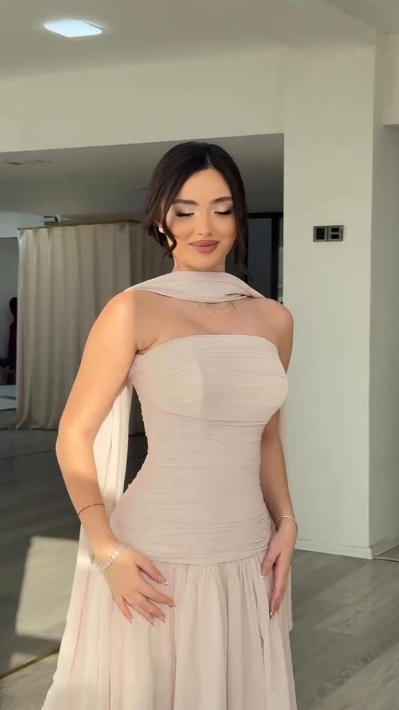 فستان سهره  اللون وردي باربي على شيفون جورجيت  من  متجر جوهره TR